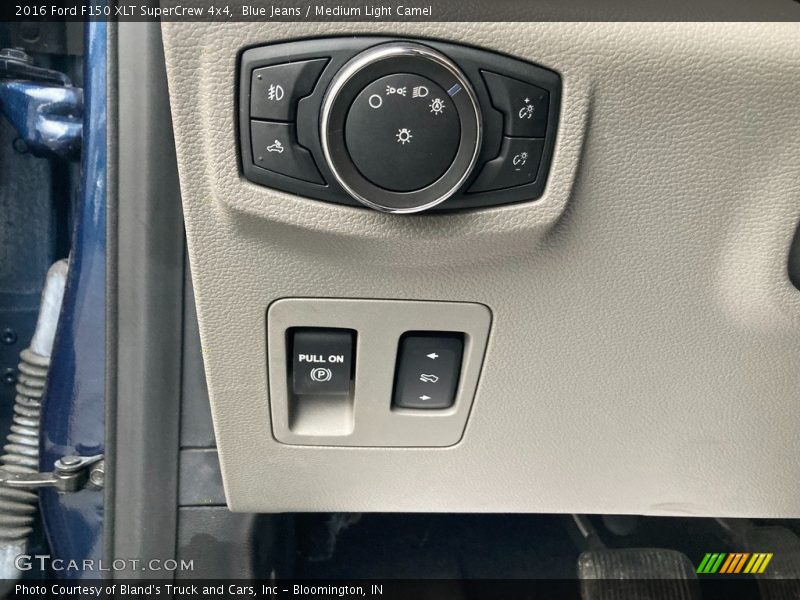 Blue Jeans / Medium Light Camel 2016 Ford F150 XLT SuperCrew 4x4