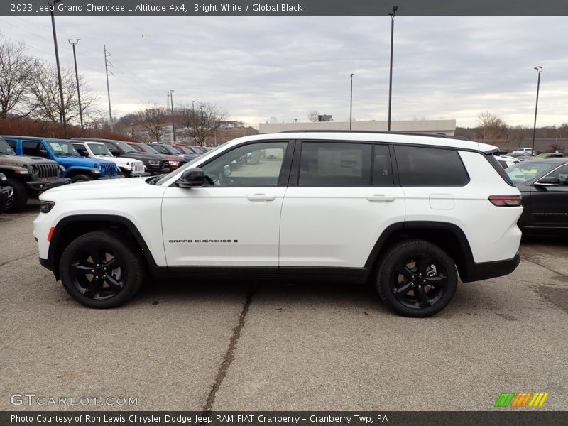 Bright White / Global Black 2023 Jeep Grand Cherokee L Altitude 4x4