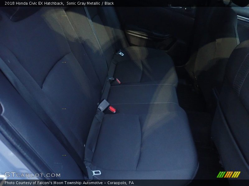 Sonic Gray Metallic / Black 2018 Honda Civic EX Hatchback
