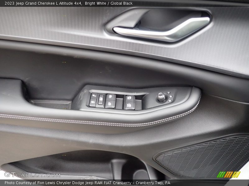 Bright White / Global Black 2023 Jeep Grand Cherokee L Altitude 4x4