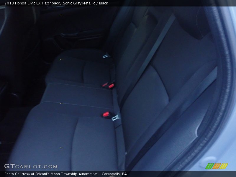 Sonic Gray Metallic / Black 2018 Honda Civic EX Hatchback