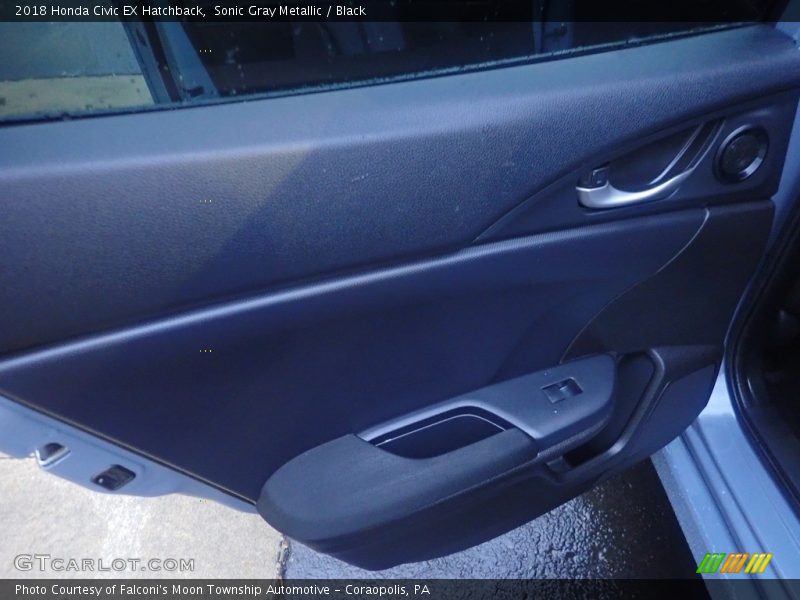 Sonic Gray Metallic / Black 2018 Honda Civic EX Hatchback