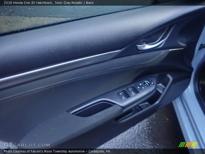 Sonic Gray Metallic / Black 2018 Honda Civic EX Hatchback