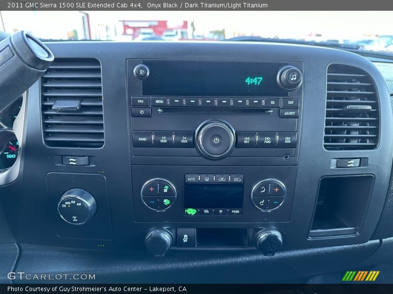 Onyx Black / Dark Titanium/Light Titanium 2011 GMC Sierra 1500 SLE Extended Cab 4x4