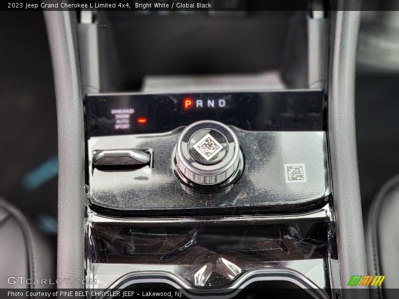 Bright White / Global Black 2023 Jeep Grand Cherokee L Limited 4x4