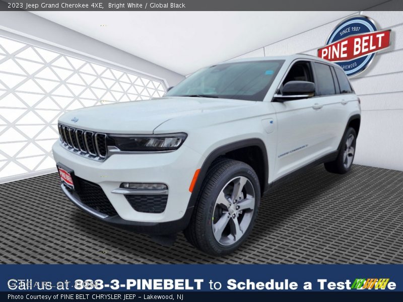 Bright White / Global Black 2023 Jeep Grand Cherokee 4XE