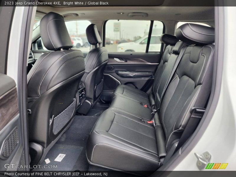 Bright White / Global Black 2023 Jeep Grand Cherokee 4XE