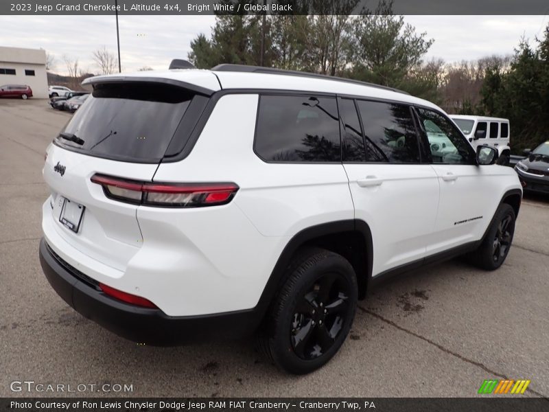 Bright White / Global Black 2023 Jeep Grand Cherokee L Altitude 4x4