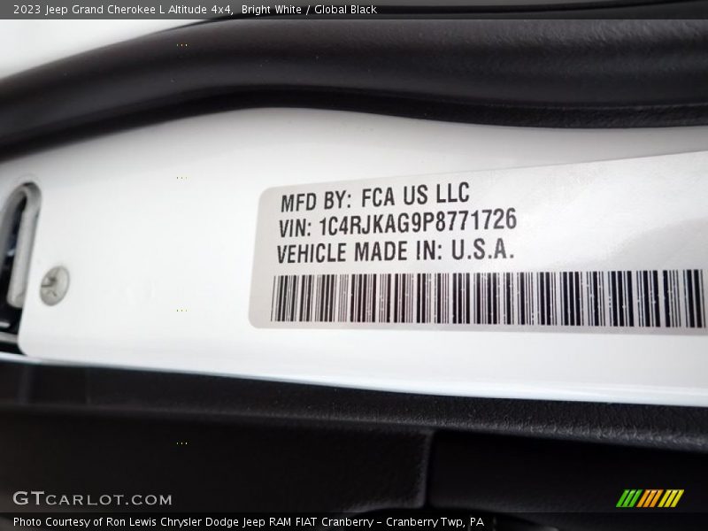 Bright White / Global Black 2023 Jeep Grand Cherokee L Altitude 4x4