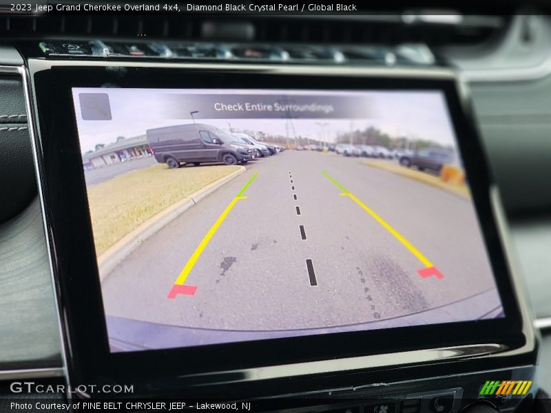 Diamond Black Crystal Pearl / Global Black 2023 Jeep Grand Cherokee Overland 4x4