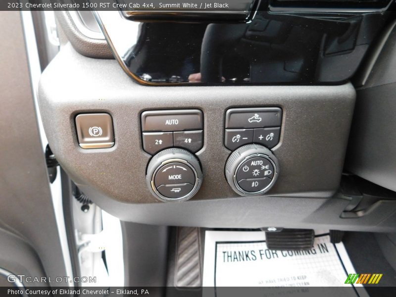 Summit White / Jet Black 2023 Chevrolet Silverado 1500 RST Crew Cab 4x4