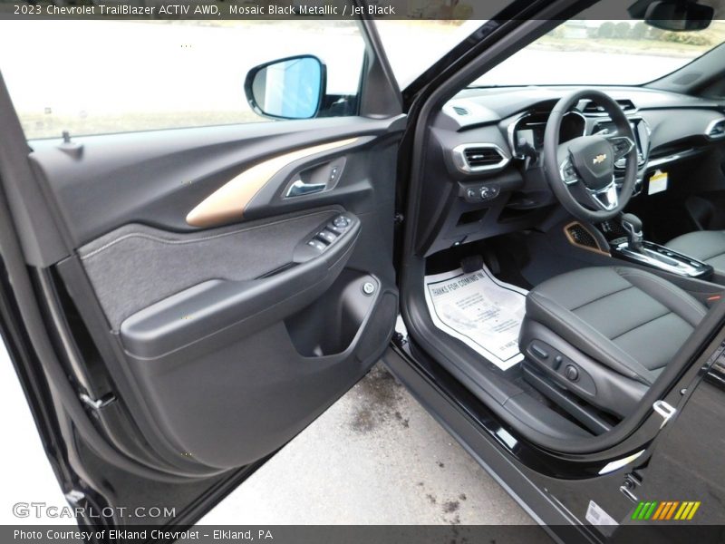 Mosaic Black Metallic / Jet Black 2023 Chevrolet TrailBlazer ACTIV AWD