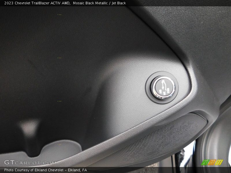 Mosaic Black Metallic / Jet Black 2023 Chevrolet TrailBlazer ACTIV AWD