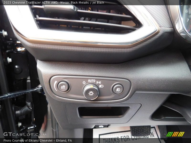 Mosaic Black Metallic / Jet Black 2023 Chevrolet TrailBlazer ACTIV AWD