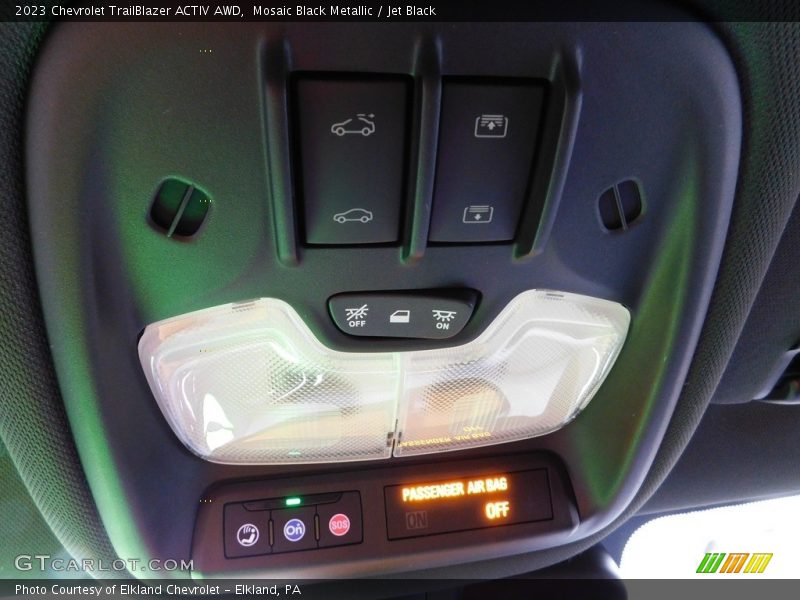 Mosaic Black Metallic / Jet Black 2023 Chevrolet TrailBlazer ACTIV AWD