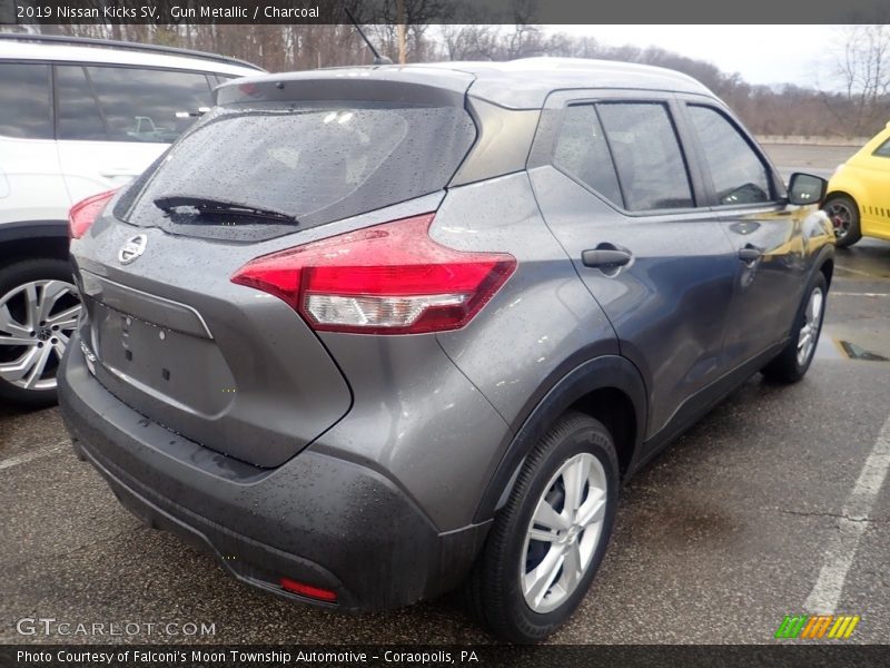 Gun Metallic / Charcoal 2019 Nissan Kicks SV