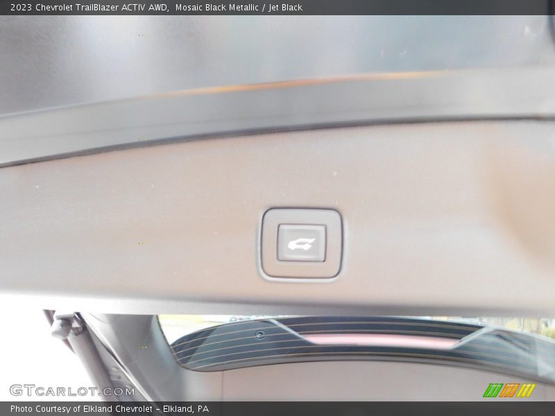 Mosaic Black Metallic / Jet Black 2023 Chevrolet TrailBlazer ACTIV AWD