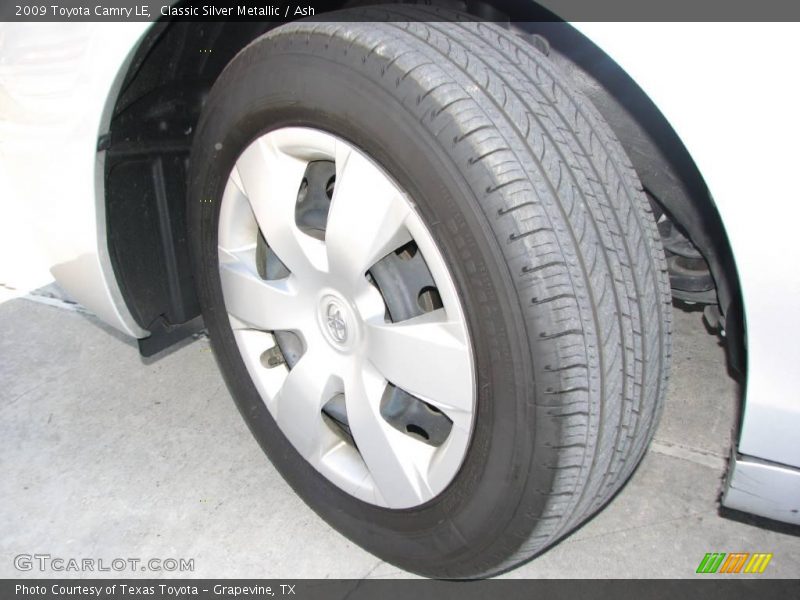Classic Silver Metallic / Ash 2009 Toyota Camry LE