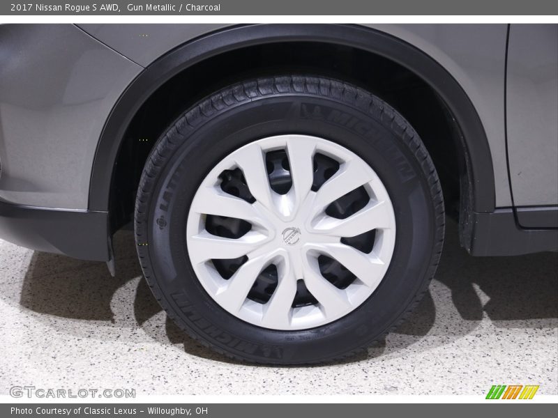 Gun Metallic / Charcoal 2017 Nissan Rogue S AWD