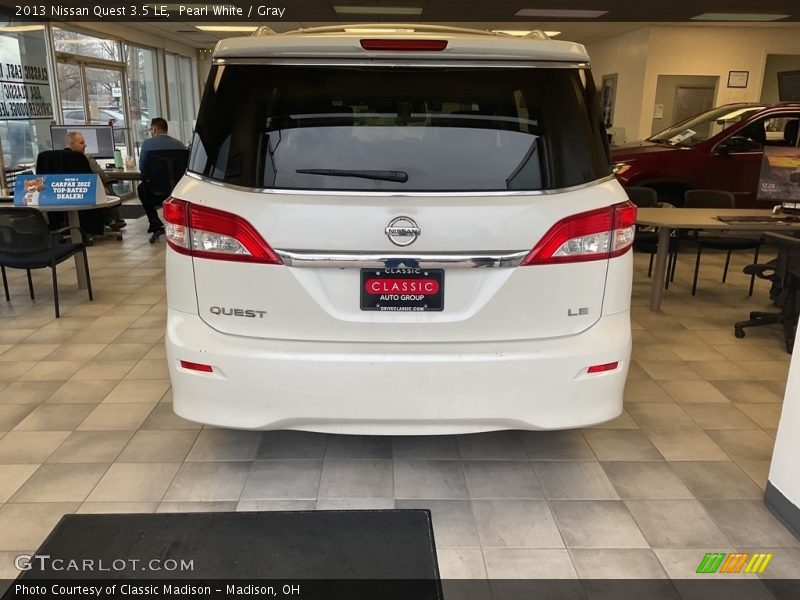 Pearl White / Gray 2013 Nissan Quest 3.5 LE