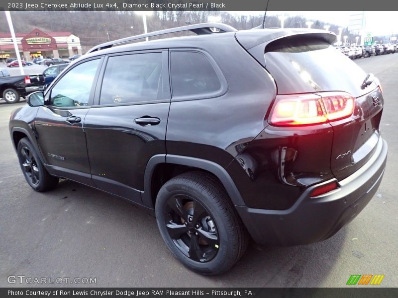 Diamond Black Crystal Pearl / Black 2023 Jeep Cherokee Altitude Lux 4x4