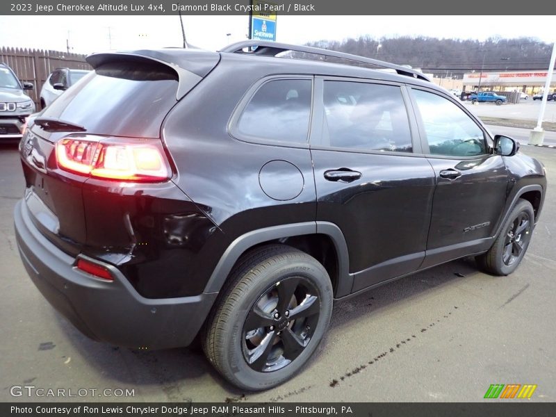 Diamond Black Crystal Pearl / Black 2023 Jeep Cherokee Altitude Lux 4x4