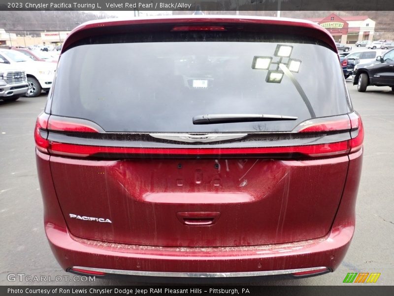 Velvet Red Pearl / Black/Alloy 2023 Chrysler Pacifica Touring L