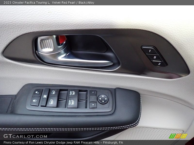 Velvet Red Pearl / Black/Alloy 2023 Chrysler Pacifica Touring L