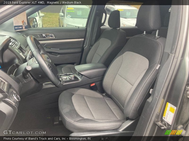 Magnetic / Medium Black 2019 Ford Explorer XLT 4WD
