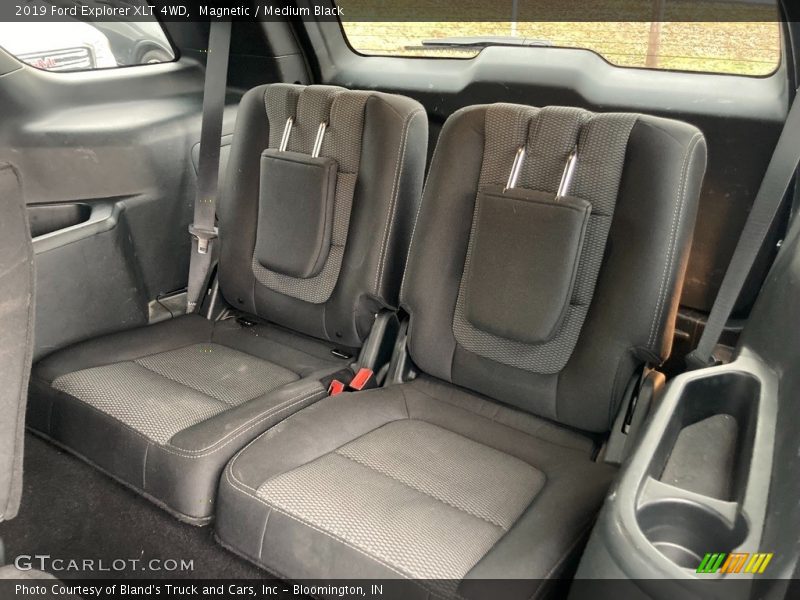 Magnetic / Medium Black 2019 Ford Explorer XLT 4WD