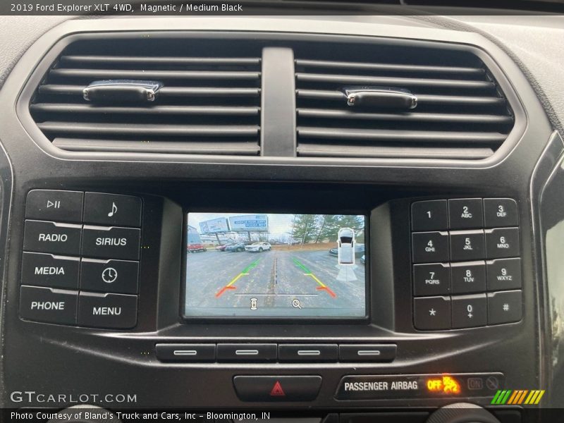 Magnetic / Medium Black 2019 Ford Explorer XLT 4WD