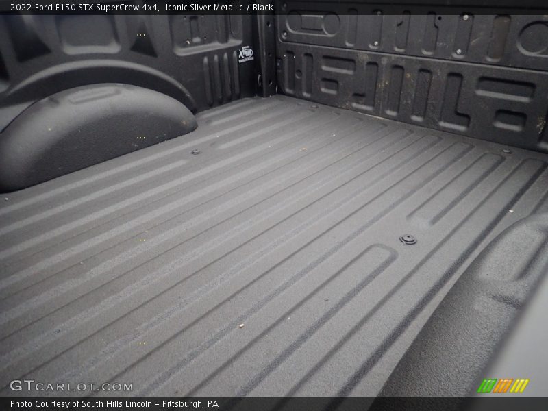 Iconic Silver Metallic / Black 2022 Ford F150 STX SuperCrew 4x4