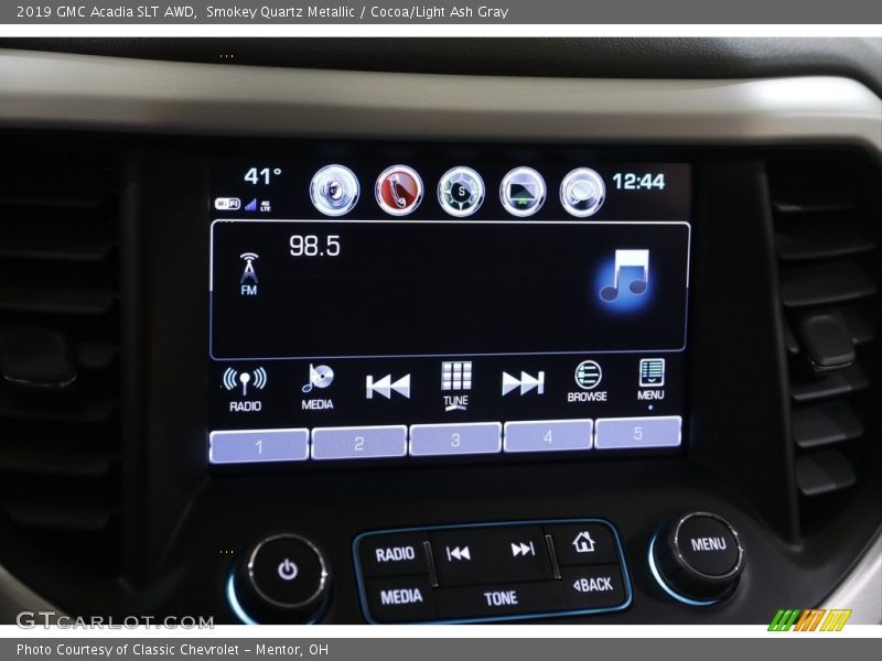 Controls of 2019 Acadia SLT AWD