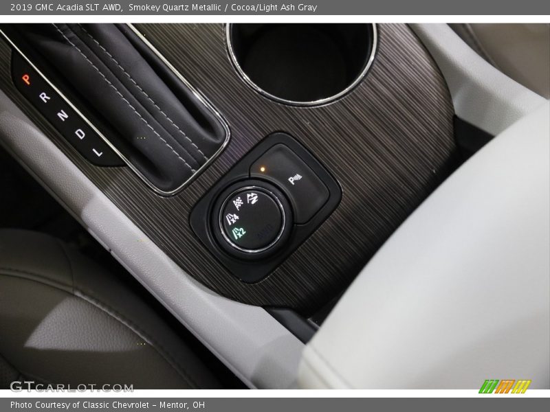 Smokey Quartz Metallic / Cocoa/Light Ash Gray 2019 GMC Acadia SLT AWD