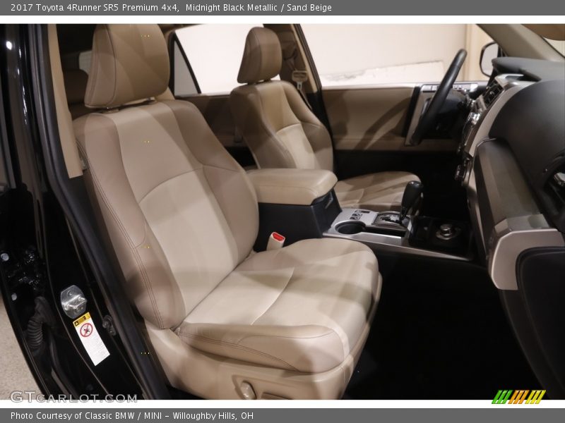 Midnight Black Metallic / Sand Beige 2017 Toyota 4Runner SR5 Premium 4x4