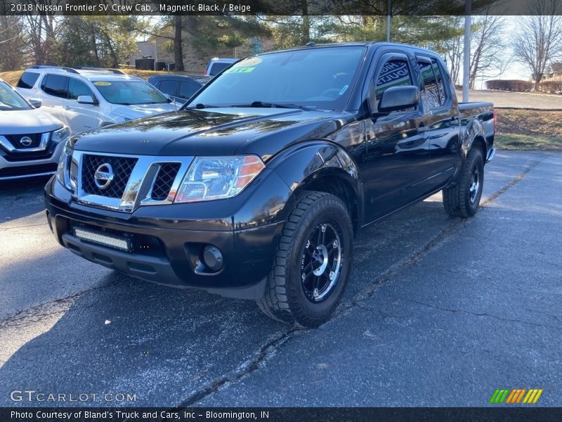 Front 3/4 View of 2018 Frontier SV Crew Cab