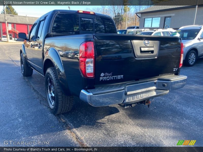 Magnetic Black / Beige 2018 Nissan Frontier SV Crew Cab