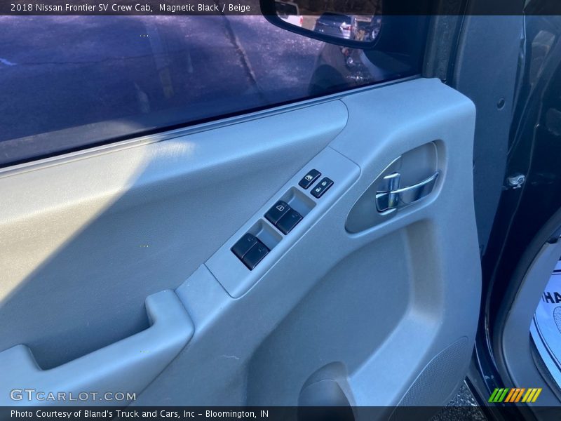 Door Panel of 2018 Frontier SV Crew Cab