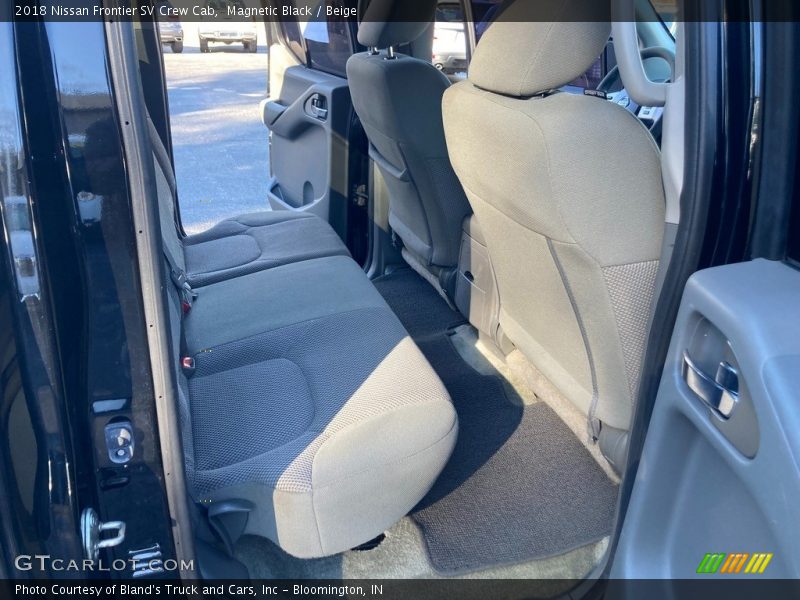 Magnetic Black / Beige 2018 Nissan Frontier SV Crew Cab