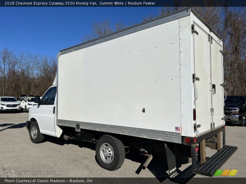 Summit White / Medium Pewter 2018 Chevrolet Express Cutaway 3500 Moving Van