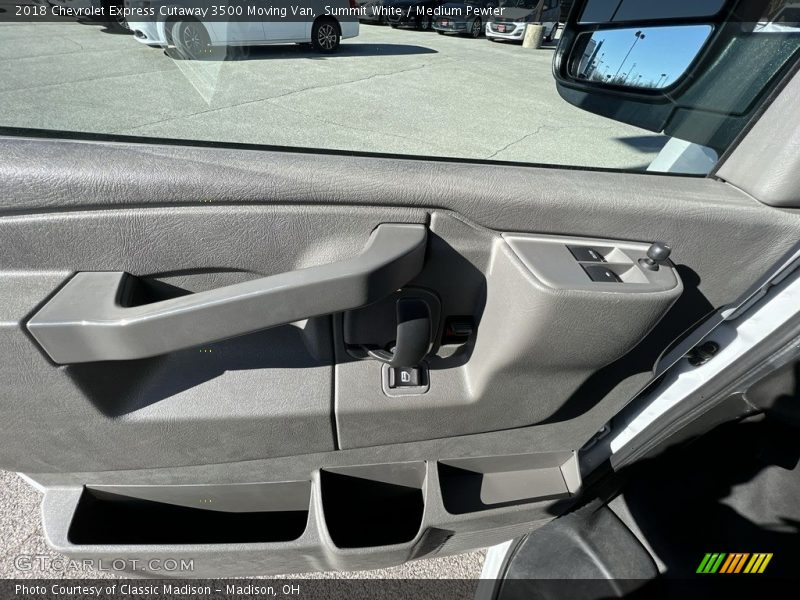 Door Panel of 2018 Express Cutaway 3500 Moving Van