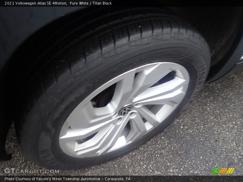 Pure White / Titan Black 2021 Volkswagen Atlas SE 4Motion