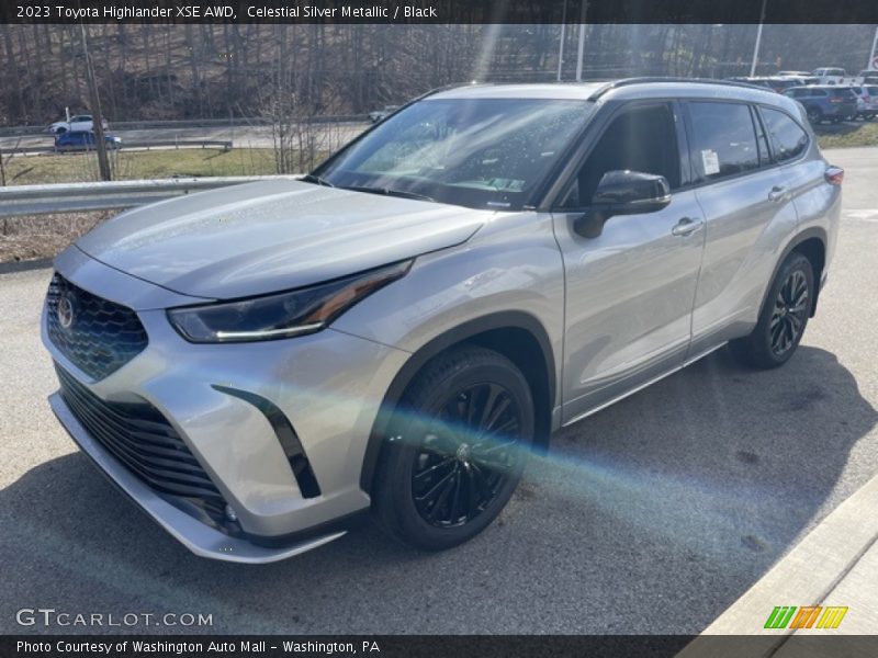 Front 3/4 View of 2023 Highlander XSE AWD