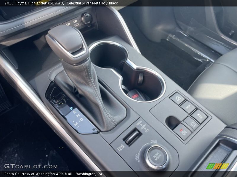  2023 Highlander XSE AWD 8 Speed Automatic Shifter