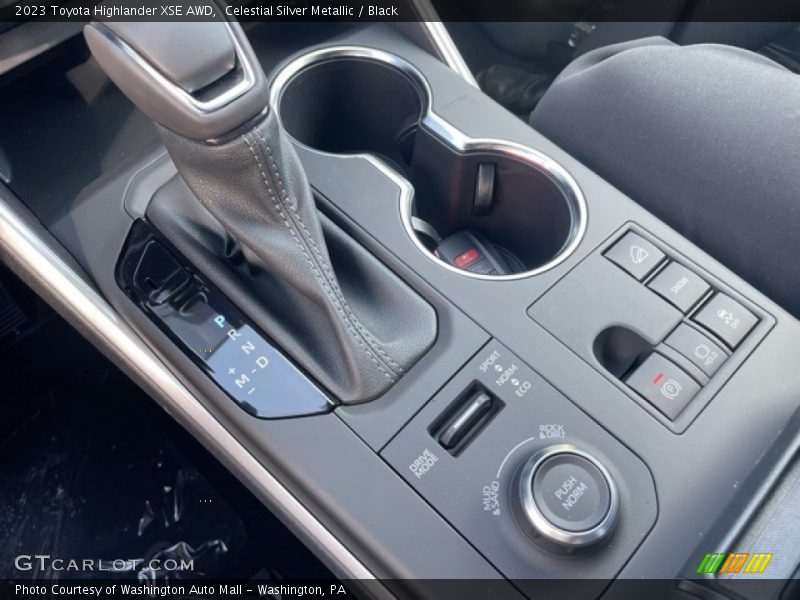  2023 Highlander XSE AWD 8 Speed Automatic Shifter