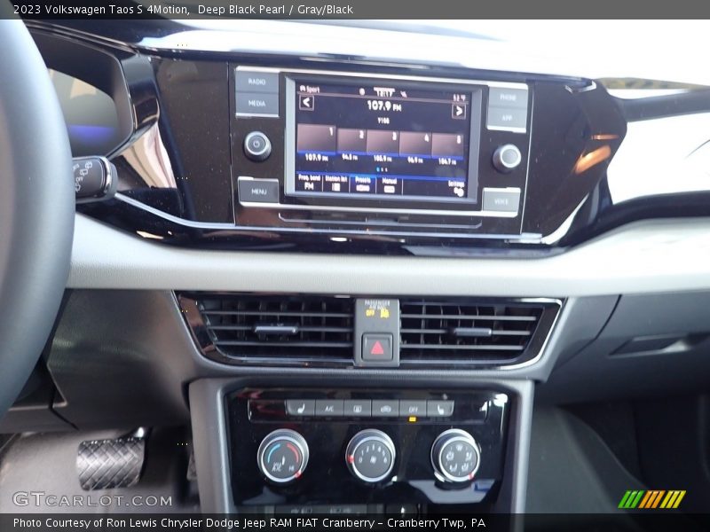 Controls of 2023 Taos S 4Motion