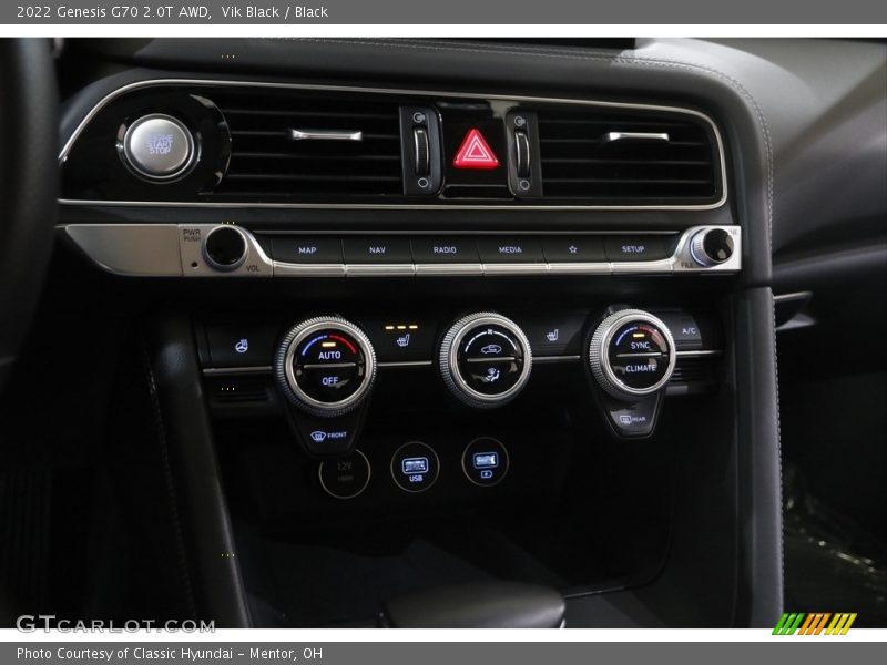 Controls of 2022 G70 2.0T AWD
