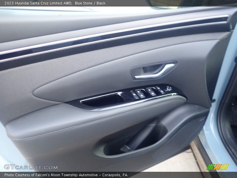 Door Panel of 2023 Santa Cruz Limited AWD