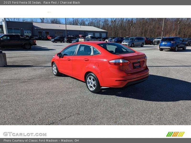 Race Red / Charcoal Black 2015 Ford Fiesta SE Sedan