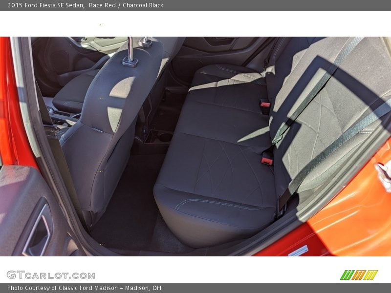 Race Red / Charcoal Black 2015 Ford Fiesta SE Sedan